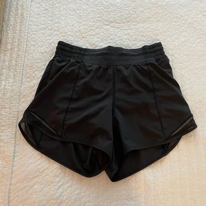 Lululemon hotty hot high rise short 4”
